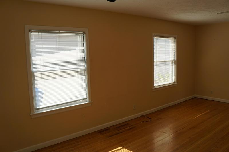 Building Photo - 547 S 11th Ave