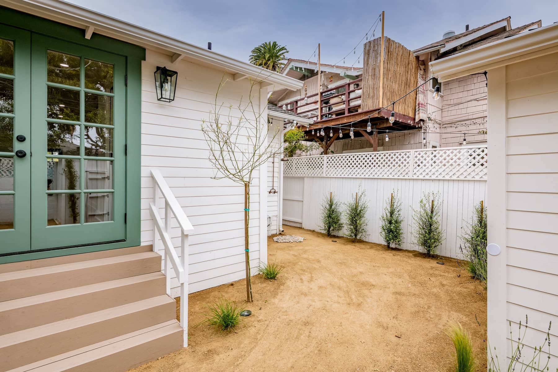 Building Photo - 1425 Cabrillo Ave