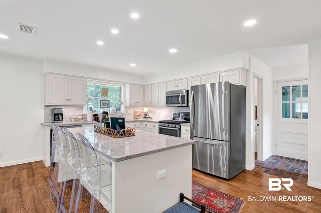 Building Photo - 8960 Morphy Ave