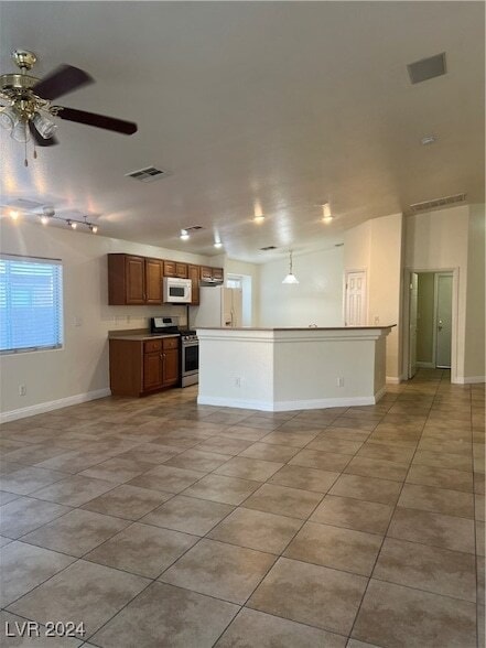 Building Photo - 5858 Sierra Medina Ave