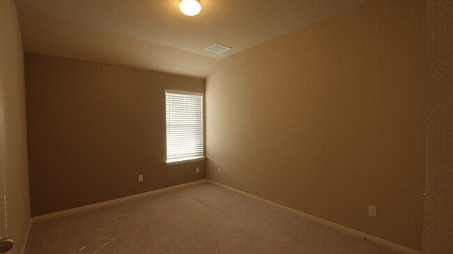 Building Photo - 197 Ferrule Dr
