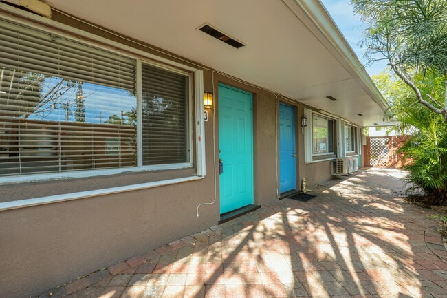 Building Photo - 1125 SW 15th Ave