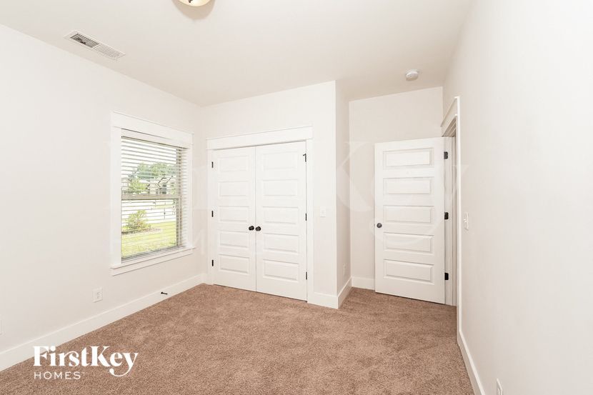 Building Photo - 3268 Chase Ct