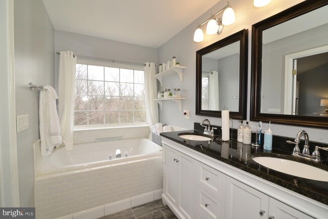 Building Photo - 14237 Legend Glen Ct