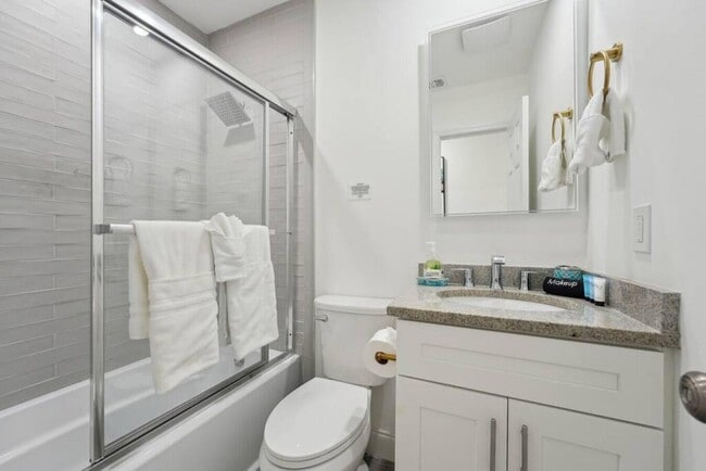 Building Photo - 3133 Albatross Rd