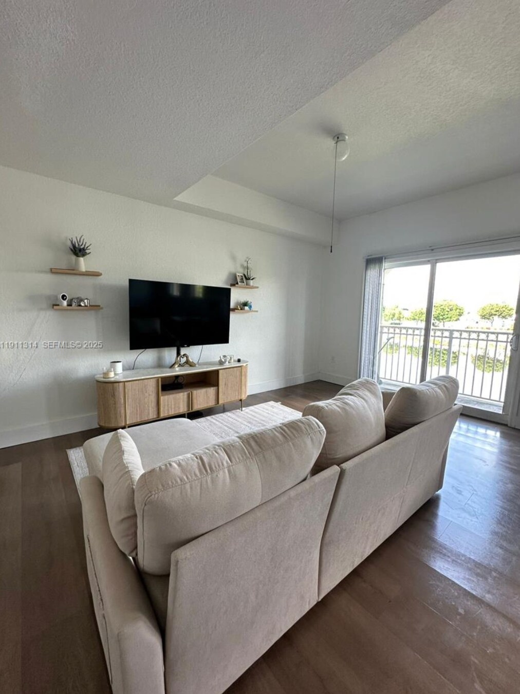 Building Photo - 10901 NW 83rd St