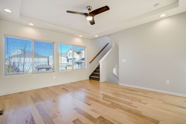 Building Photo - New Interior Paint! Shorter Lease Terms Av...