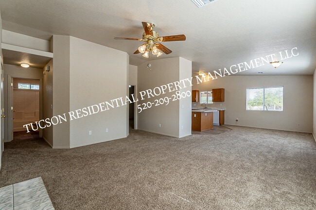 Building Photo - 5891 E Farmridge Dr