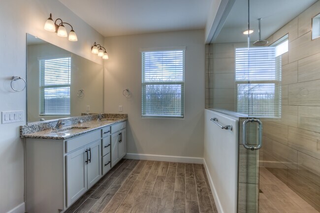 Building Photo - 5545 S Adero Cyn Trl