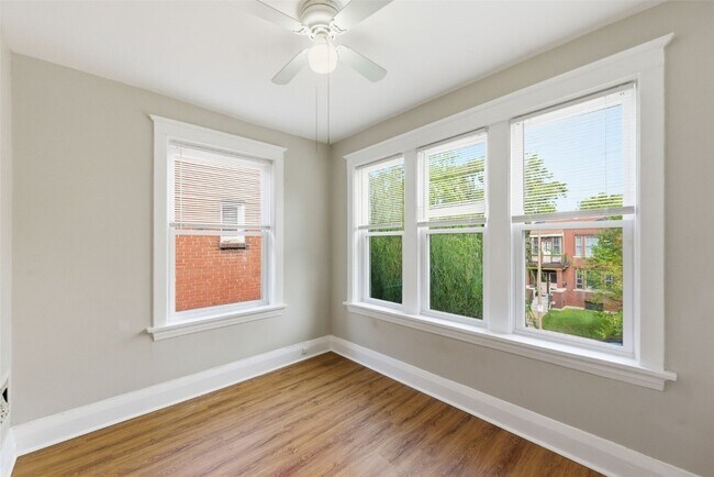 Building Photo - 4162 Shenandoah Ave