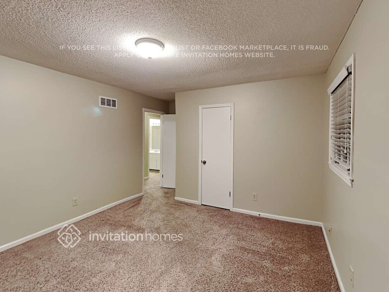 Building Photo - 960 Hunterhill Dr