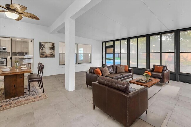 Building Photo - 2031 Wintermere Pointe Dr