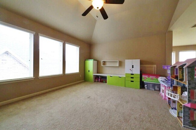 Building Photo - 6223 Falling Briar Lane