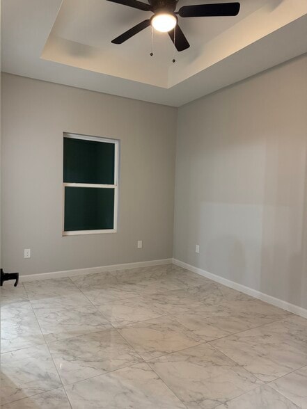 Building Photo - 703 Pedro St