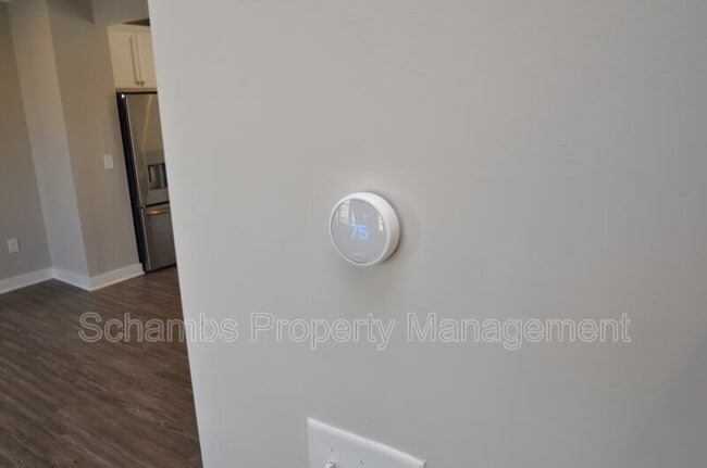 Building Photo - 200 Misty Pike Dr