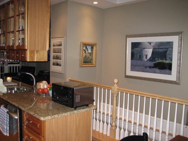 Unit 4 - 219 W 3rd St