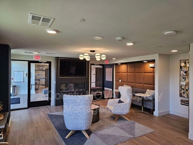 Building Photo - 3927 Fair Ridge Dr