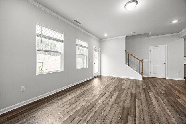 Building Photo - Charming 3BD/2.5BA Located In raleigh NC!!!