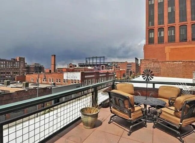 Building Photo - Available November 12