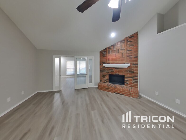 Building Photo - 1624 Bent Brook Dr