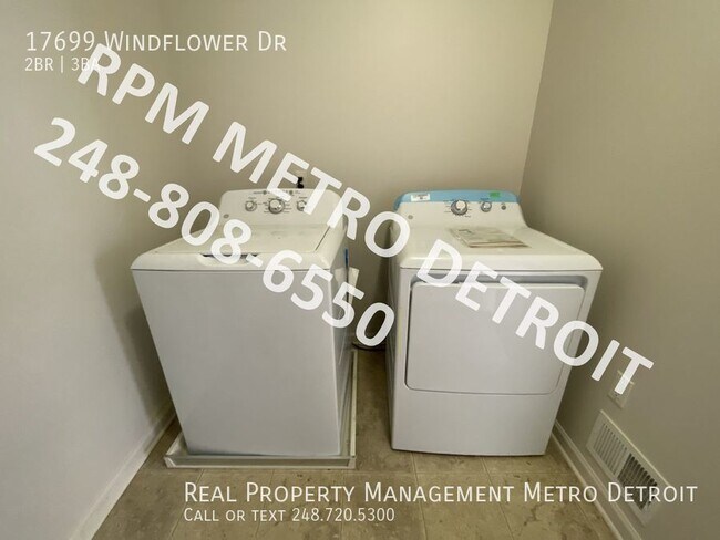 Building Photo - Beautiful Condo with Great Location,