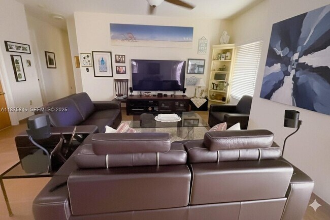 Building Photo - 9008 Collins Ave