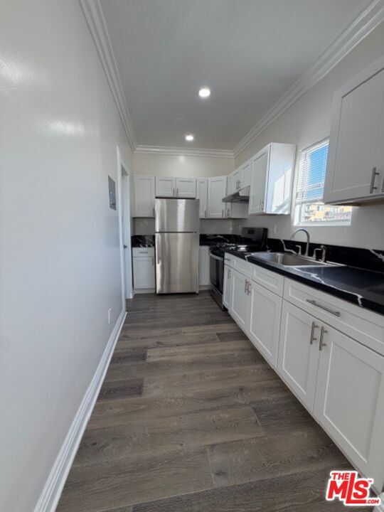 Building Photo - 334 Heliotrope Dr