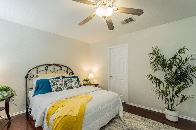 Building Photo - 1501 Davis Mountain Loop