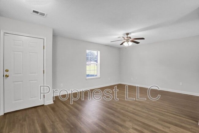 Building Photo - 866 Barrington Woods Cove