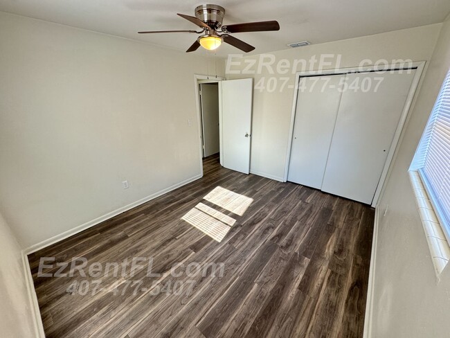 Building Photo - Remodeled 3/2 in Orlando - Move-in Special...