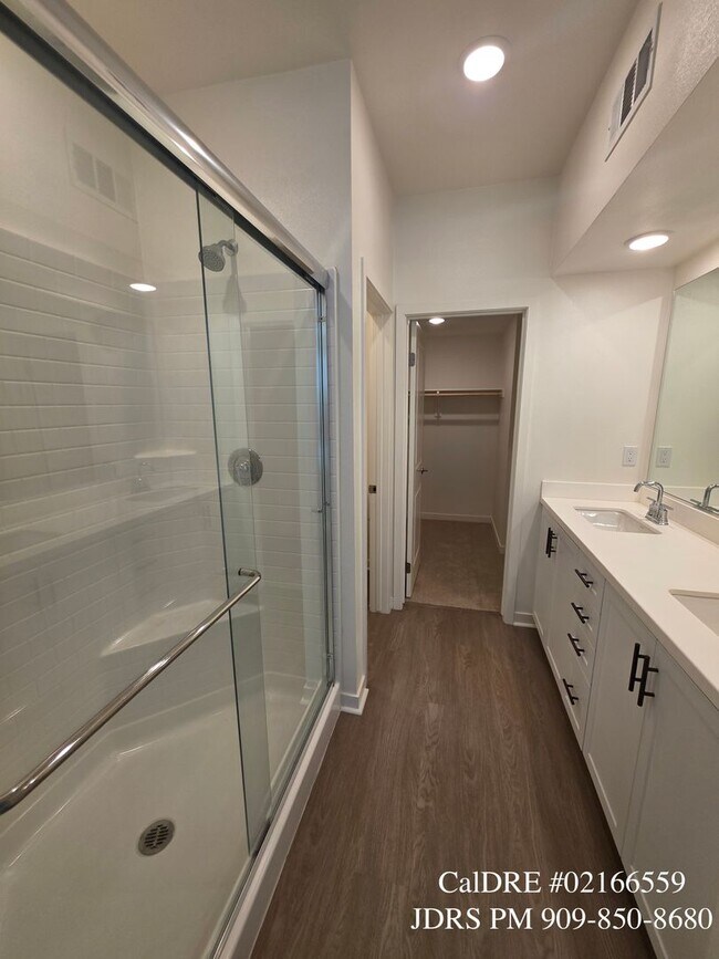 Building Photo - Rancho Cucamonga 3 Bedroom Condo