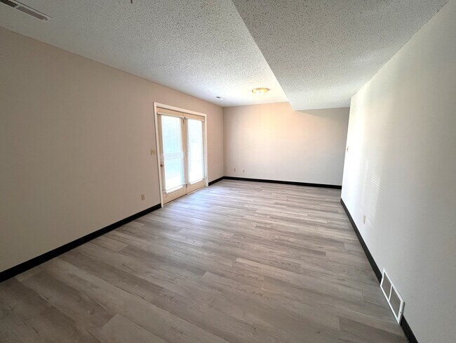 Building Photo - 924 23rd Ave