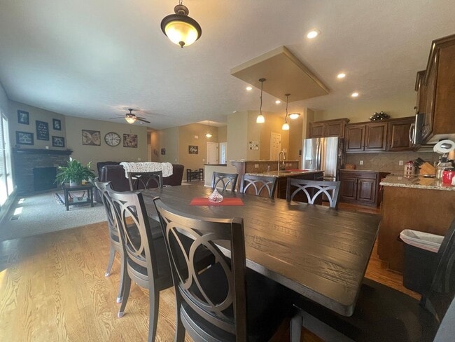 Building Photo - Ranch in Shadow Lake Papillion