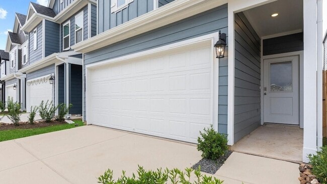 Building Photo - 28218 Meadowlark Sky Dr