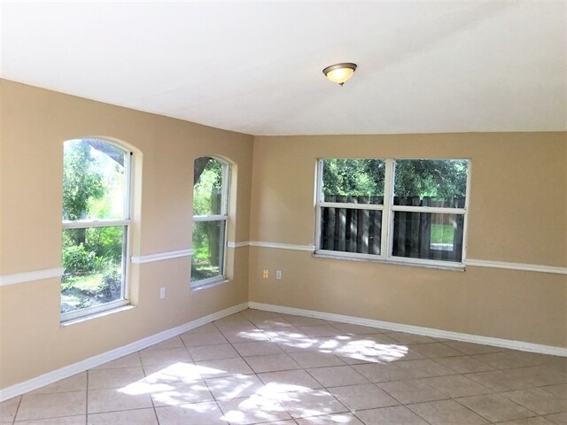 Building Photo - 14616 Old Forest Ct
