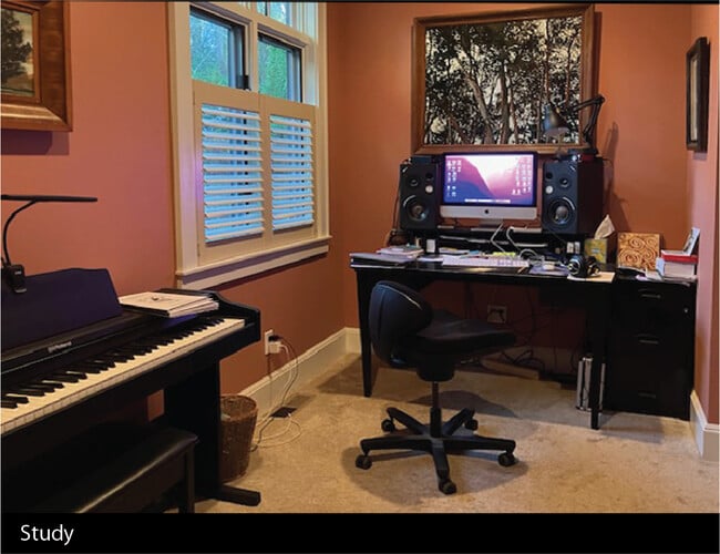 Building Photo - 270 Olympic Dr SE