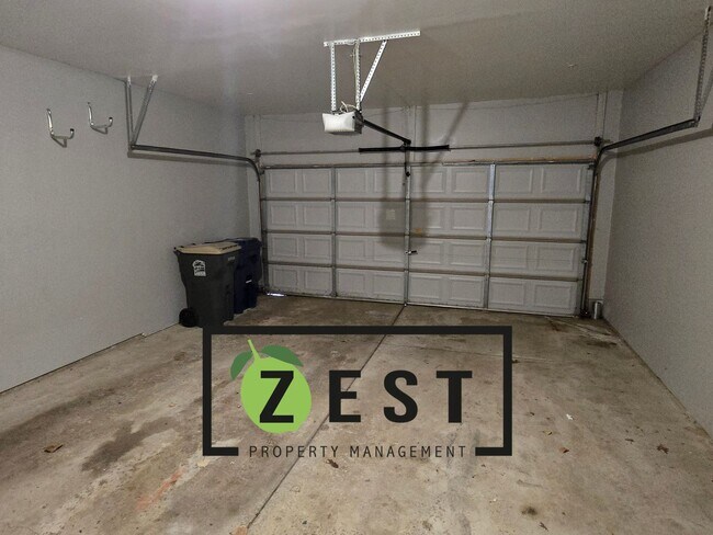 Building Photo - OPEN HOUSE- 4/9! 2PM-230PM! 2 BA 2 BD TOWNHOME!