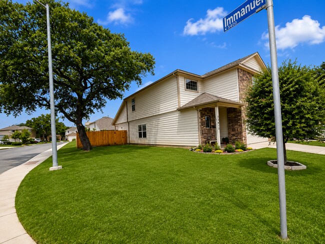 Building Photo - St. Hedwig Home with Game Room & Community Amenities - Realtor Commission: $500