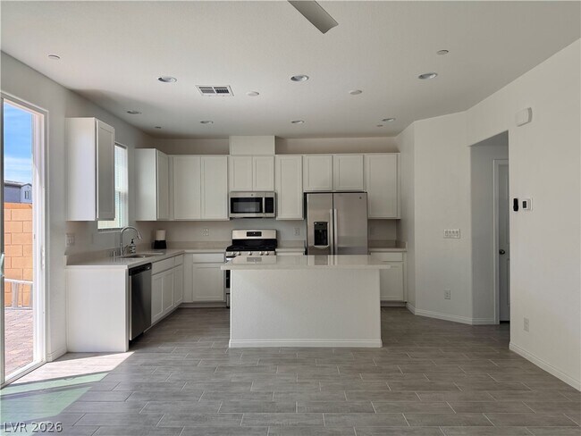 Building Photo - 75 Corzine Cliffs Ct