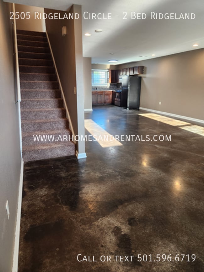 Building Photo - 2505 Ridgeland Cir