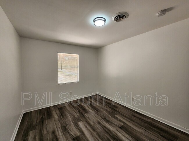 Building Photo - 6410 Raymond Terrace