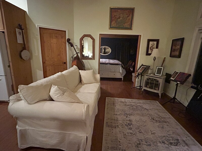 Building Photo - 11198 N 1st St