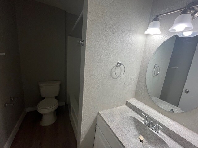 Building Photo - 461 Eldon Dr