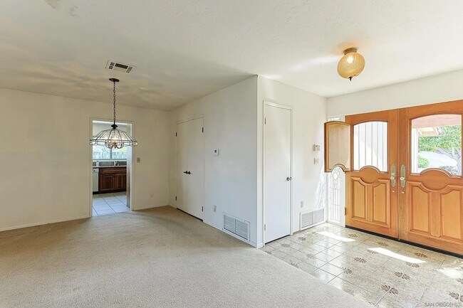 Building Photo - 4346 Mt Helix Highlands Dr