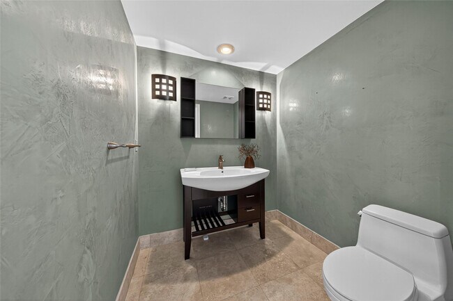 Building Photo - 3700 S Ocean Blvd