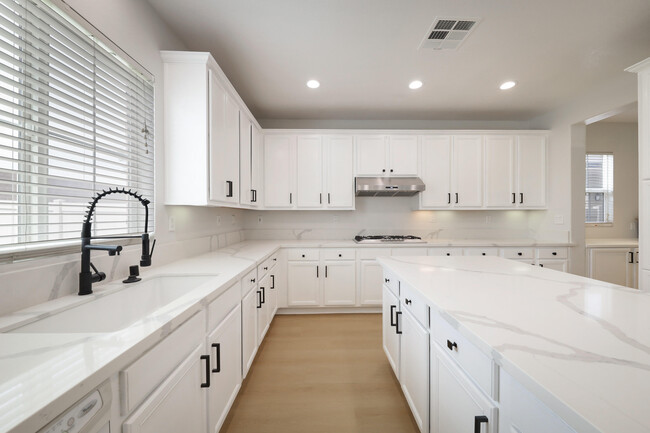 Building Photo - 5702 Segovia Way