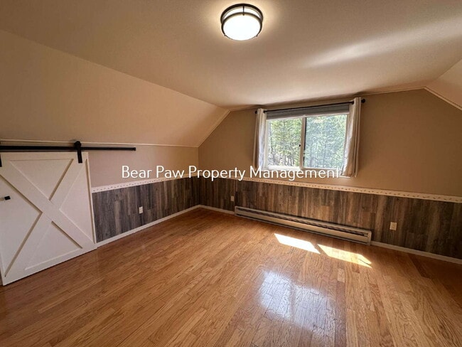 Building Photo - "Charming 3-Bedroom Mountain Retreat in Conifer"