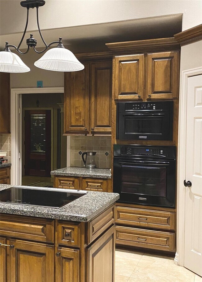 Building Photo - 11611 Canyon Breeze Dr