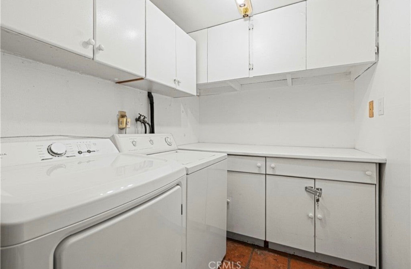 Building Photo - 3916 Carnavon Way