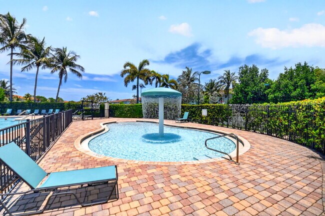 Building Photo - "Charming 2-Bed, 2-Bath Oasis in Riviera Beach – Your Perfect Retreat!"